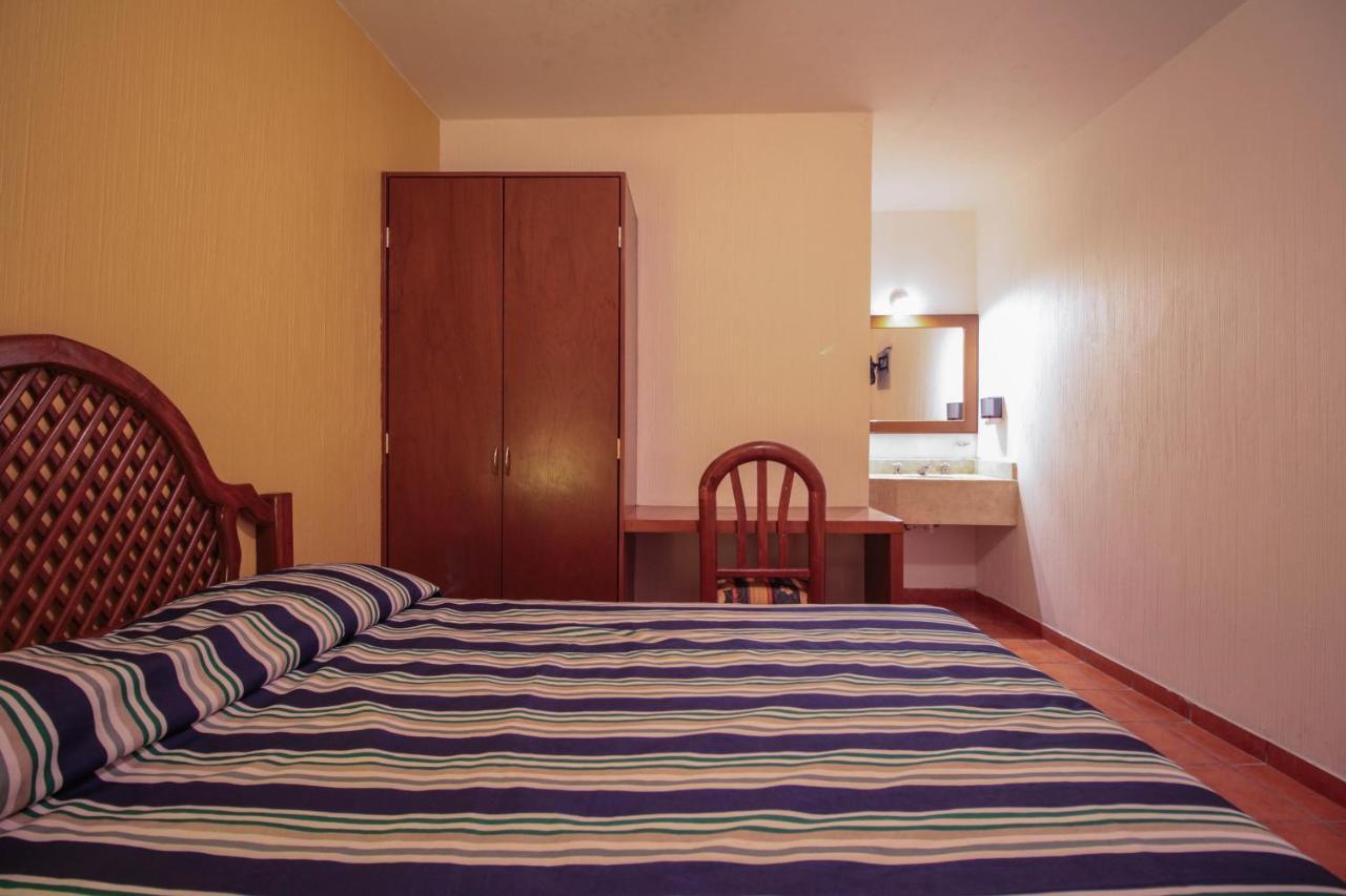 Hotel Degollado Esterno foto