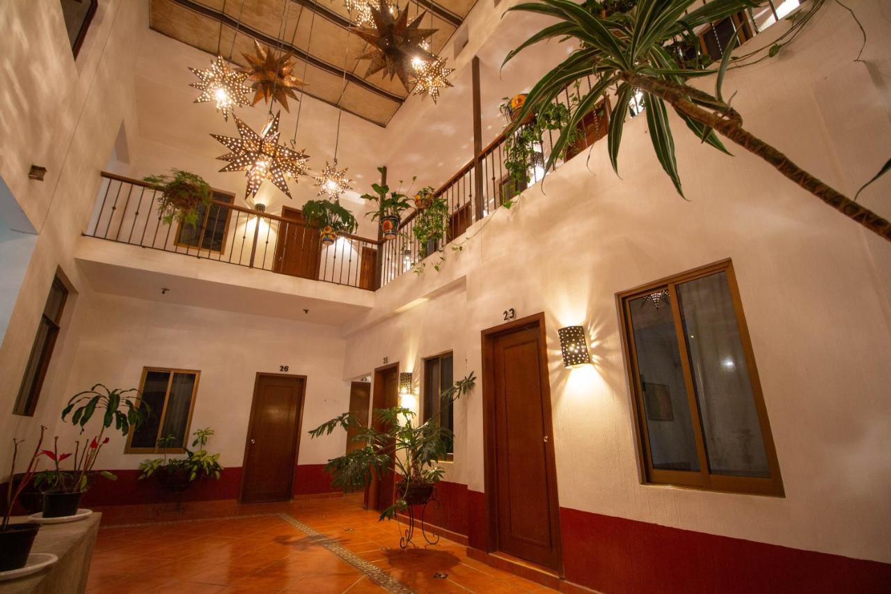 Hotel Degollado Esterno foto